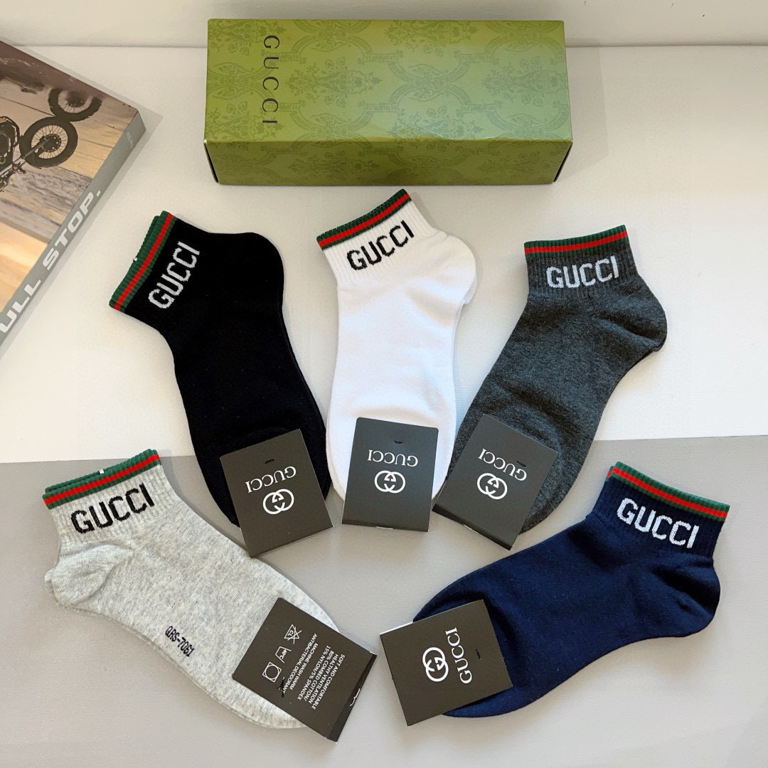 配包装（一盒5双）
 Gucci 古奇 新款中筒男女通用袜，纯棉面料，潮人必备 ，爆款经典双G，个性时尚