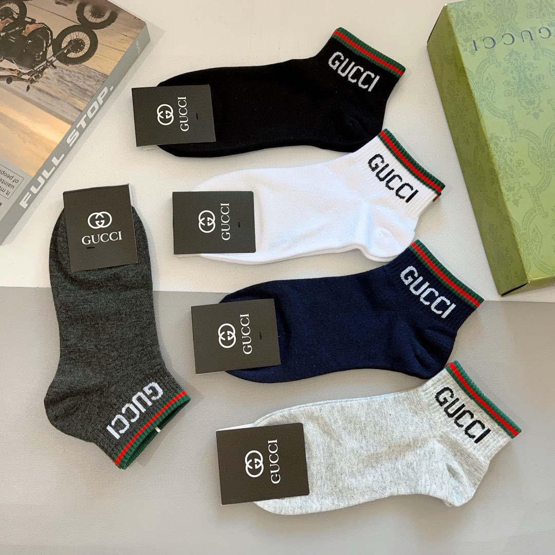 配包装（一盒5双）
 Gucci 古奇 新款中筒男女通用袜，纯棉面料，潮人必备 ，爆款经典双G，个性时尚