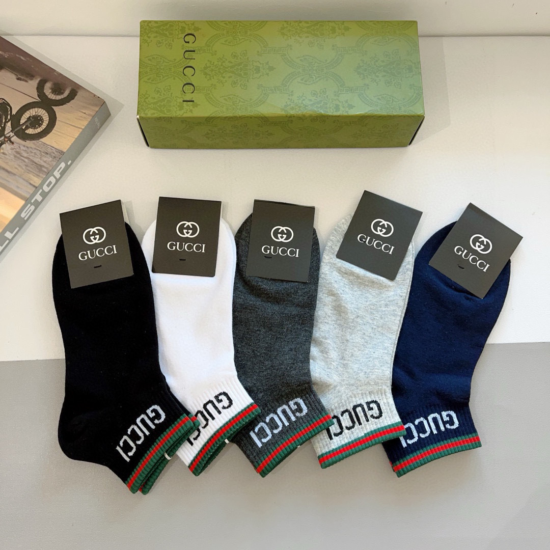 配包装（一盒5双）
 Gucci 古奇 新款中筒男女通用袜，纯棉面料，潮人必备 ，爆款经典双G，个性时尚