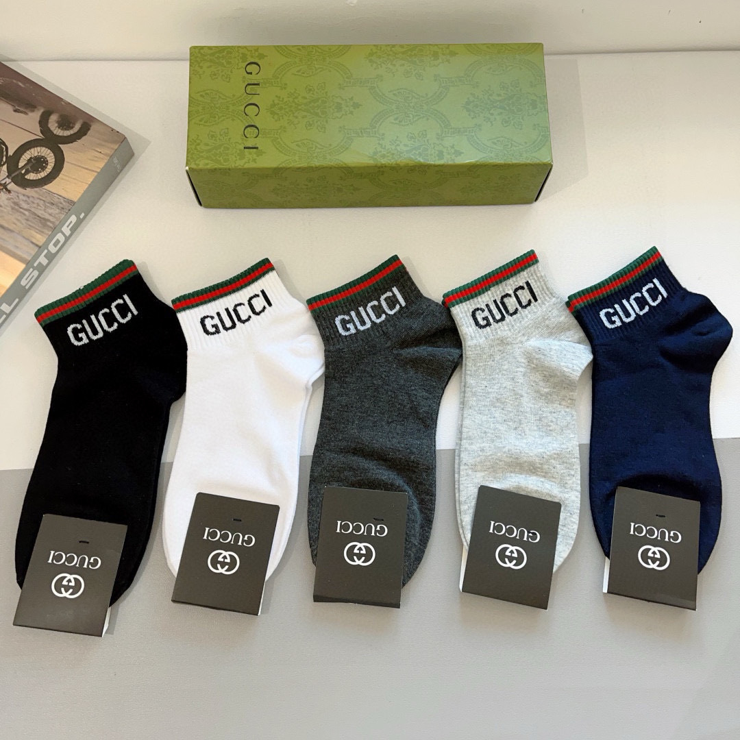 配包装（一盒5双）
 Gucci 古奇 新款中筒男女通用袜，纯棉面料，潮人必备 ，爆款经典双G，个性时尚