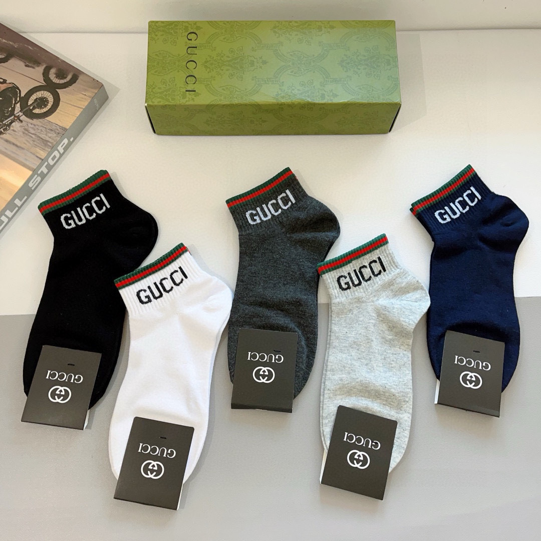 配包装（一盒5双）
 Gucci 古奇 新款中筒男女通用袜，纯棉面料，潮人必备 ，爆款经典双G，个性时尚