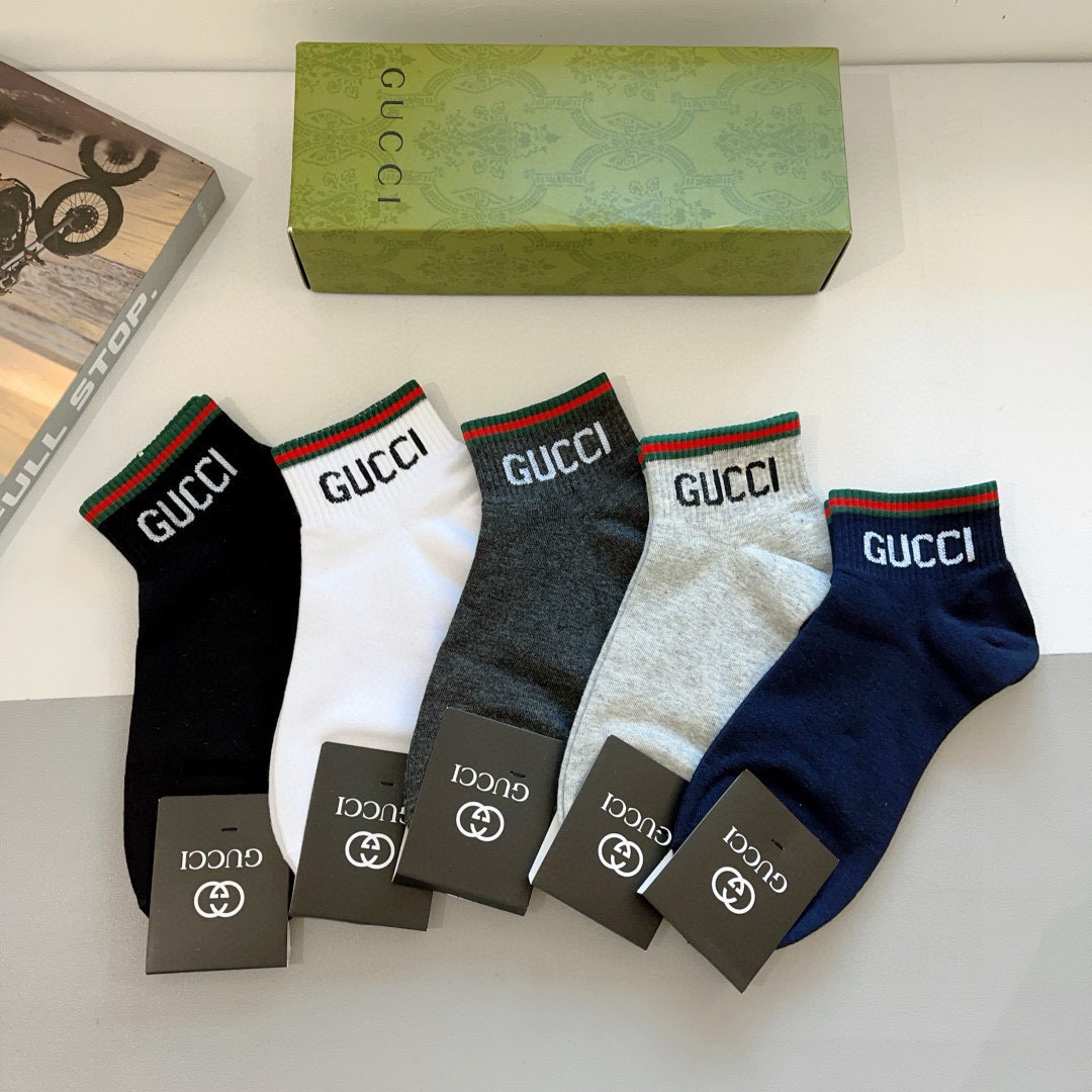 配包装（一盒5双）
 Gucci 古奇 新款中筒男女通用袜，纯棉面料，潮人必备 ，爆款经典双G，个性时尚