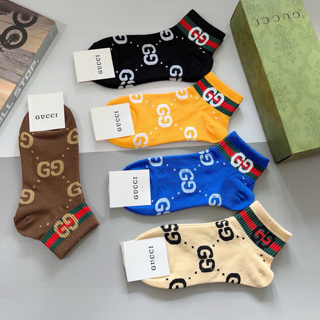 配包装（一盒5双）
GUCCI 古奇2023新款船袜袜子！纯棉面料，火爆图案，专柜同步中短筒袜子，💛大牌