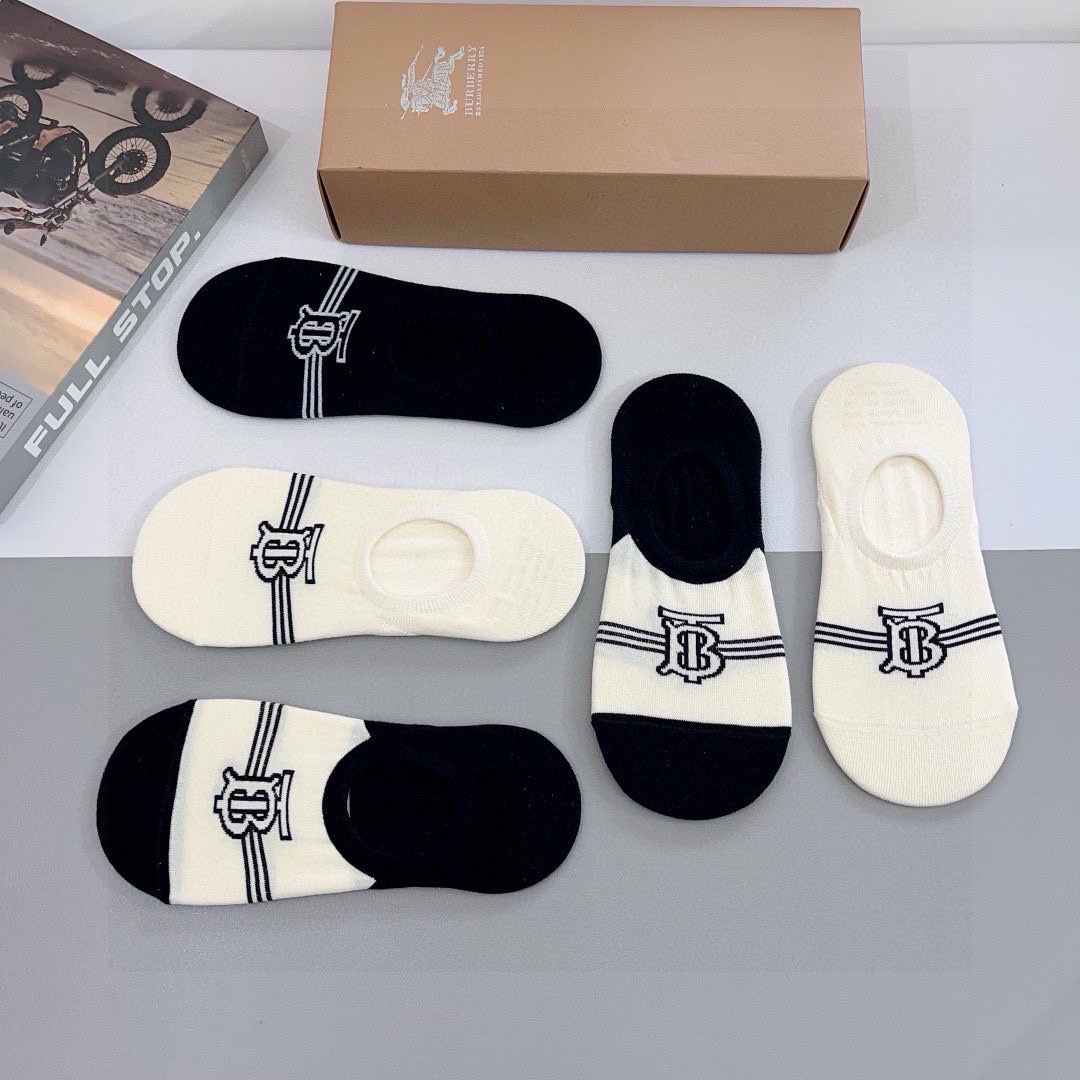配包装（一盒5双） 🌟 BURBERRY 巴宝莉船袜 超火爆小单品，潮人必备 爆款，个性时尚百搭款，！你