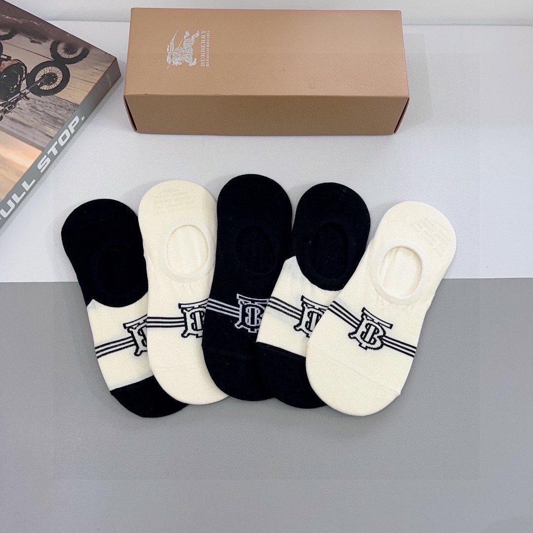 配包装（一盒5双） 🌟 BURBERRY 巴宝莉船袜 超火爆小单品，潮人必备 爆款，个性时尚百搭款，！你