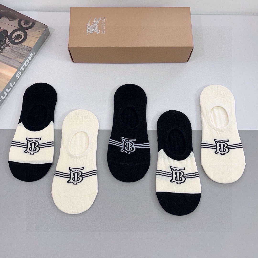 配包装（一盒5双） 🌟 BURBERRY 巴宝莉船袜 超火爆小单品，潮人必备 爆款，个性时尚百搭款，！你