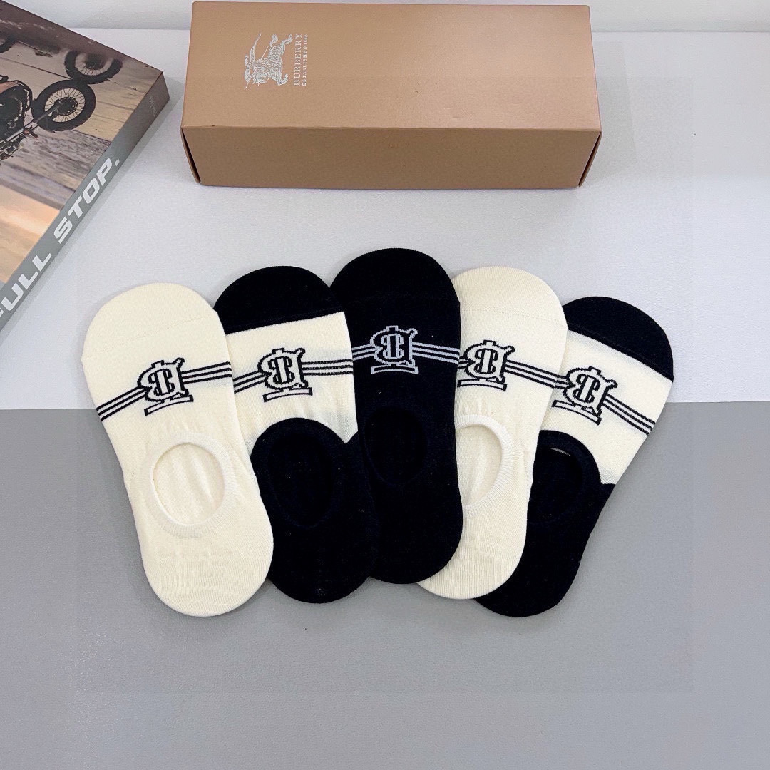 配包装（一盒5双） 🌟 BURBERRY 巴宝莉船袜 超火爆小单品，潮人必备 爆款，个性时尚百搭款，！你