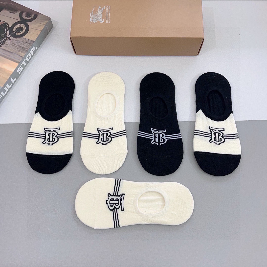 配包装（一盒5双） 🌟 BURBERRY 巴宝莉船袜 超火爆小单品，潮人必备 爆款，个性时尚百搭款，！你