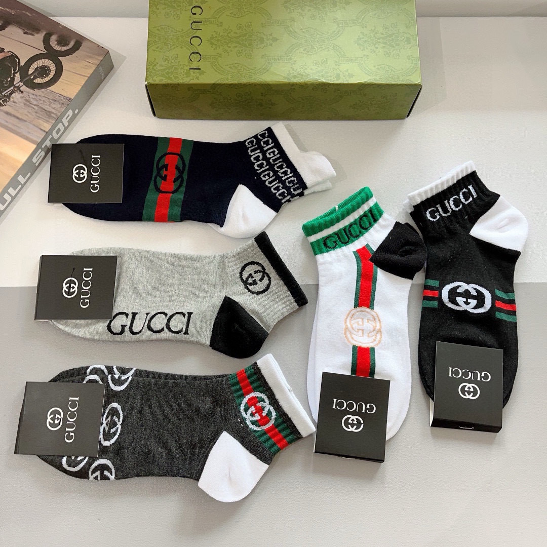 配包装（一盒5双）
 Gucci 古奇 新款中筒男女通用袜，纯棉面料，潮人必备 ，爆款经典双G，个性时尚
