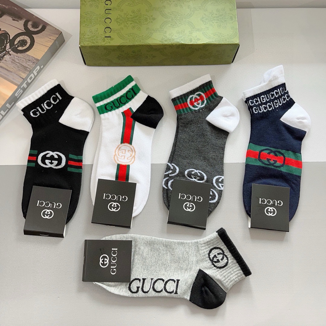 配包装（一盒5双）
 Gucci 古奇 新款中筒男女通用袜，纯棉面料，潮人必备 ，爆款经典双G，个性时尚
