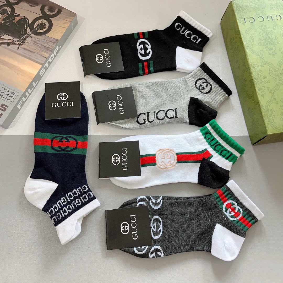 配包装（一盒5双）
 Gucci 古奇 新款中筒男女通用袜，纯棉面料，潮人必备 ，爆款经典双G，个性时尚