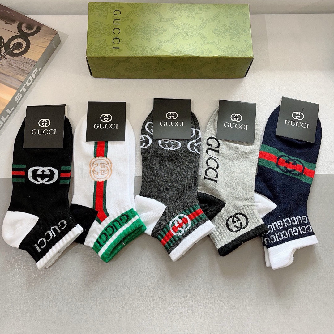 配包装（一盒5双）
 Gucci 古奇 新款中筒男女通用袜，纯棉面料，潮人必备 ，爆款经典双G，个性时尚