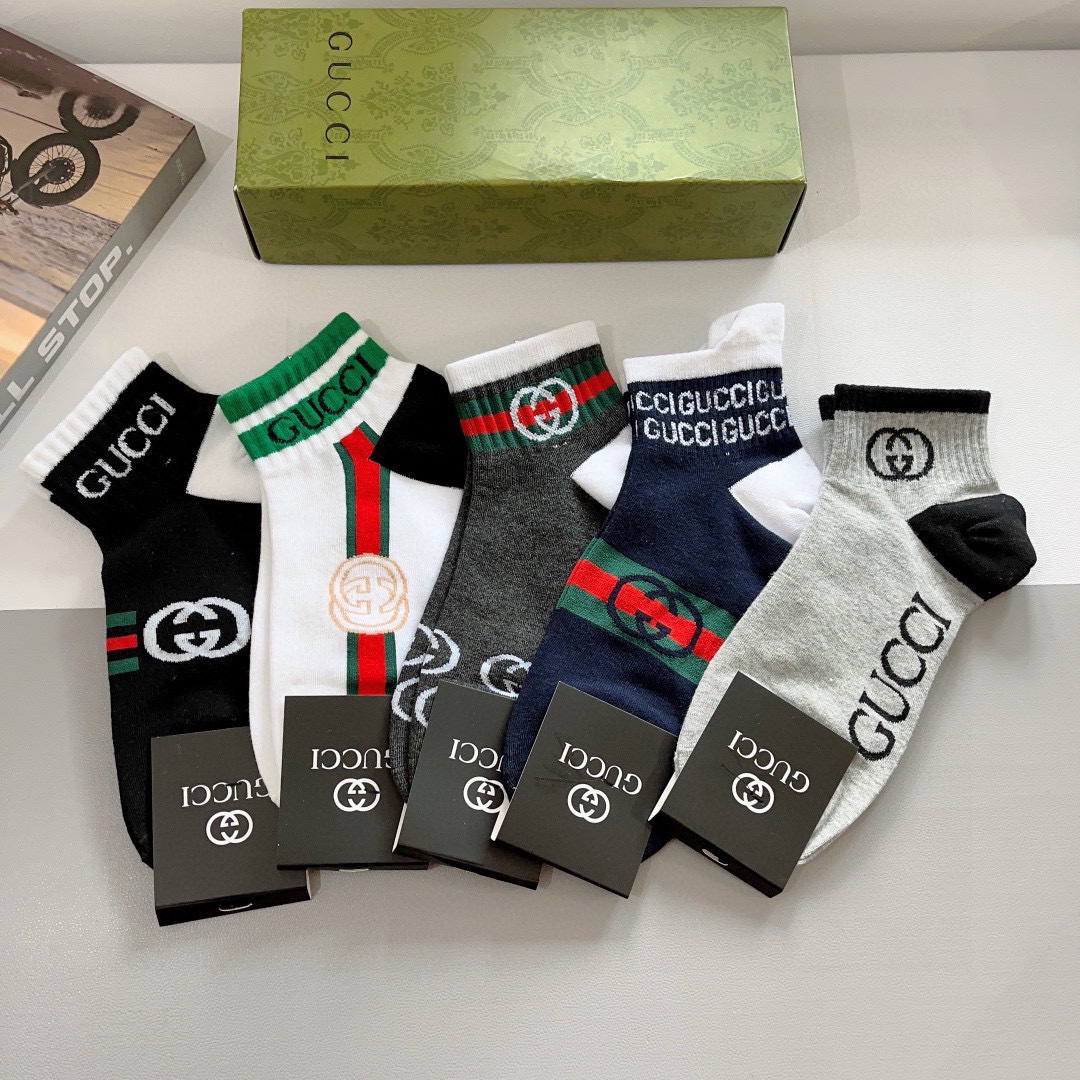 配包装（一盒5双）
 Gucci 古奇 新款中筒男女通用袜，纯棉面料，潮人必备 ，爆款经典双G，个性时尚