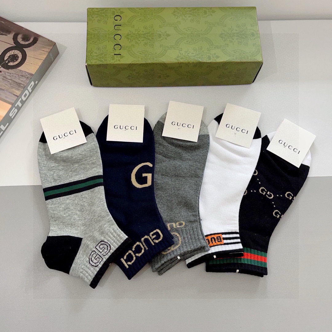 配包装（一盒5双）
 Gucci 古奇 新款中筒男女通用袜，纯棉面料，潮人必备 ，爆款经典双G，个性时尚