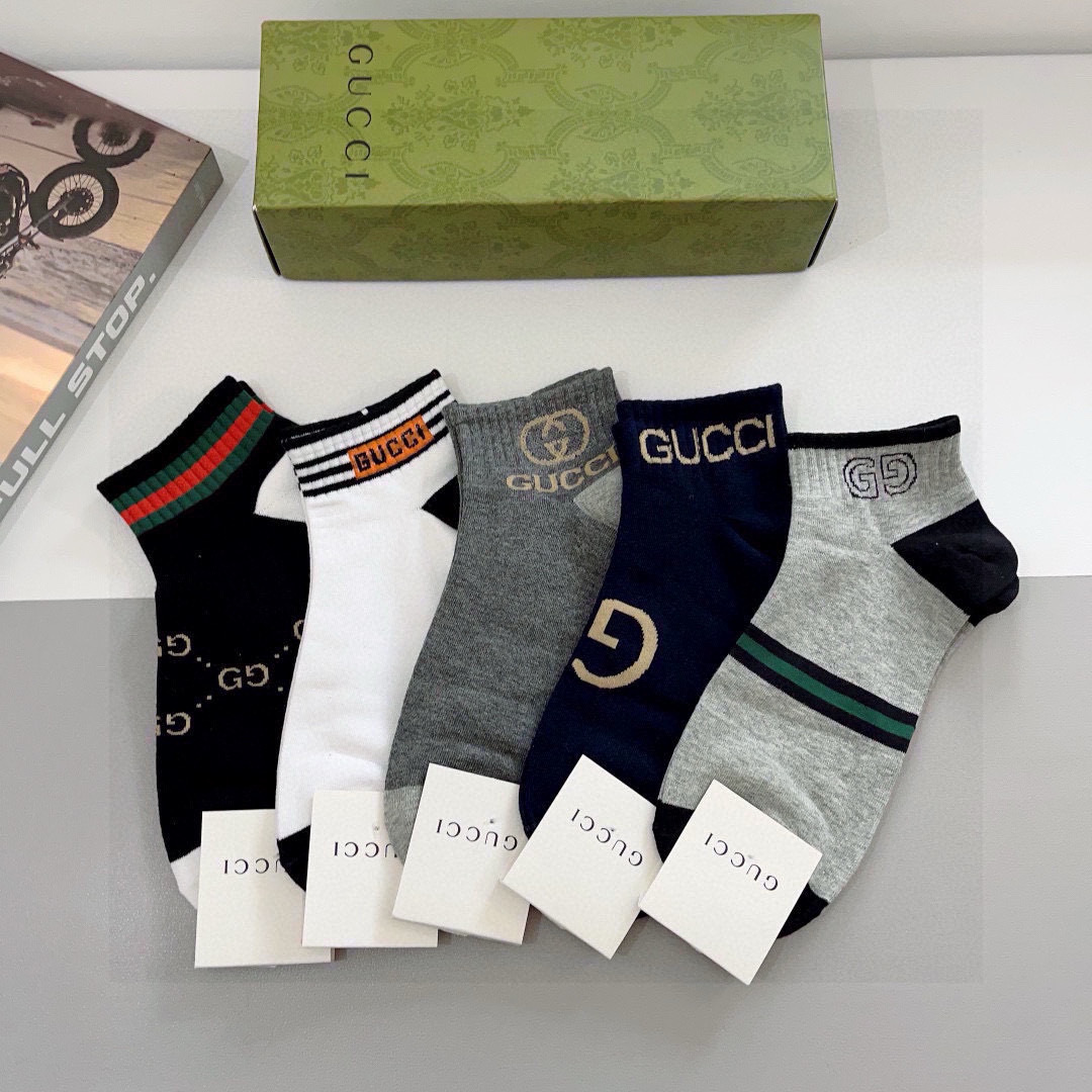 配包装（一盒5双）
 Gucci 古奇 新款中筒男女通用袜，纯棉面料，潮人必备 ，爆款经典双G，个性时尚