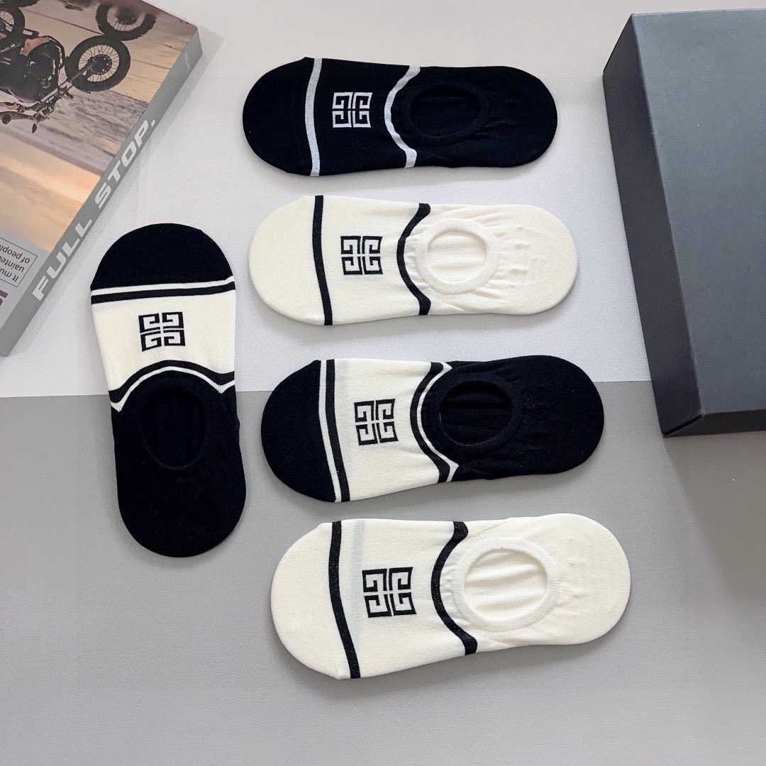 配包装（一盒5双） 🌟 纪梵希船袜 超火爆小单品，潮人必备 爆款，个性时尚百搭款，！你值得拥有哦💗精梳棉