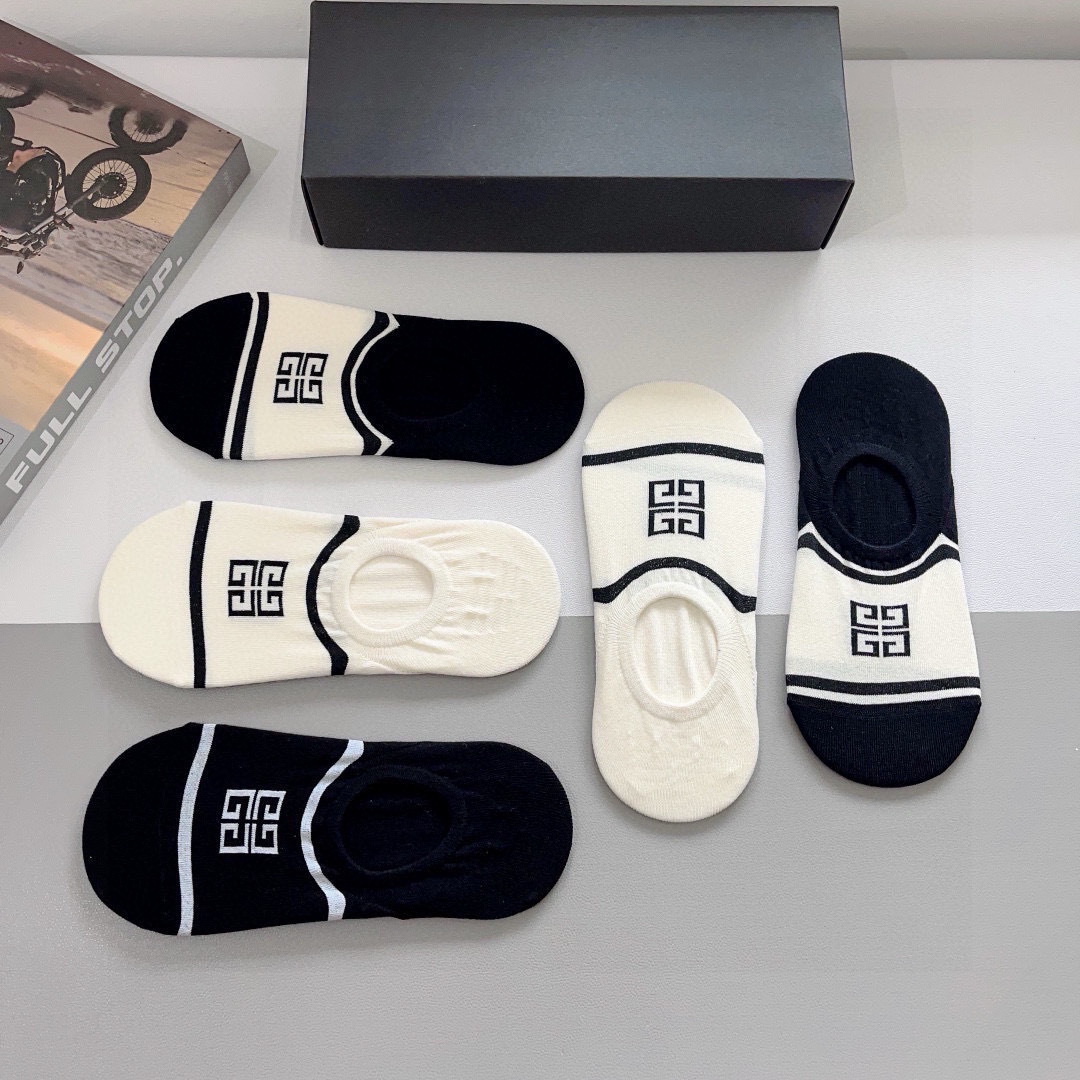 配包装（一盒5双） 🌟 纪梵希船袜 超火爆小单品，潮人必备 爆款，个性时尚百搭款，！你值得拥有哦💗精梳棉