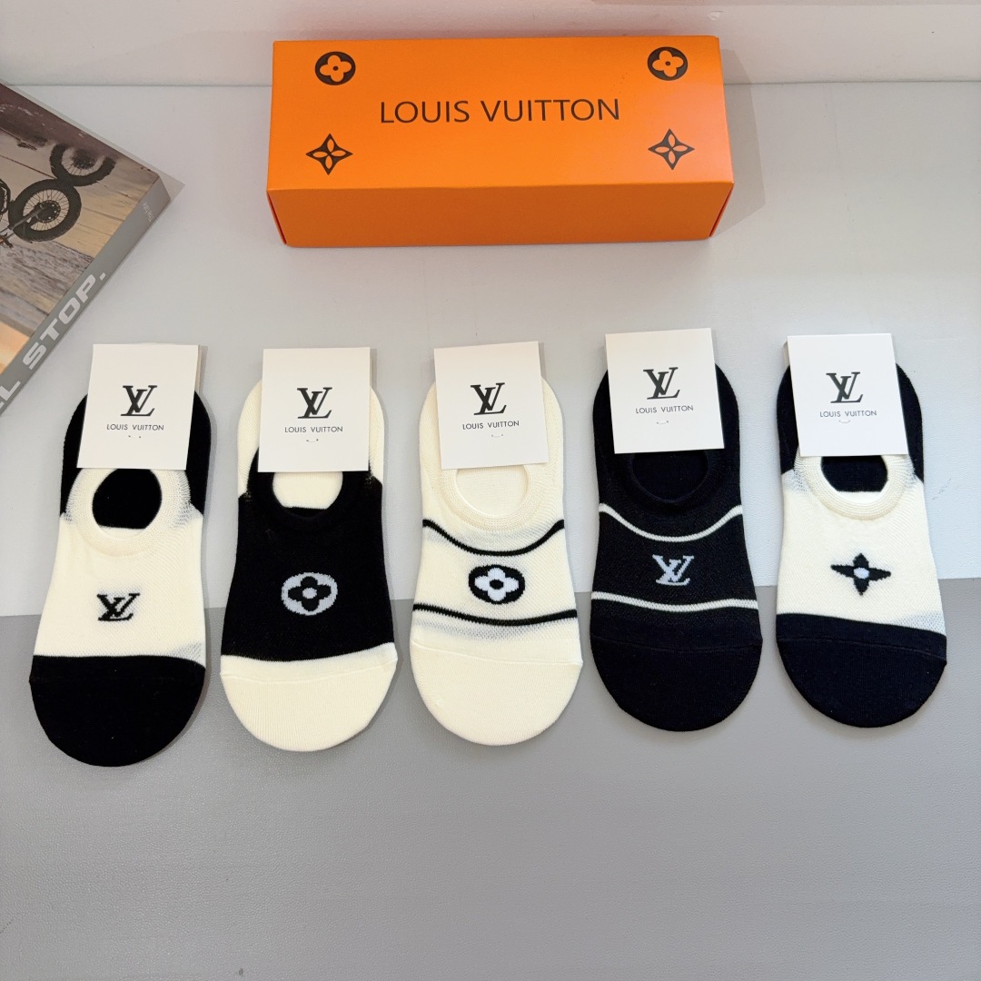 配包装【一盒5双】
LV · 路易威登新款网红袜子❗️短款船袜。竹棉材质，轻薄柔软透气，四季通用

