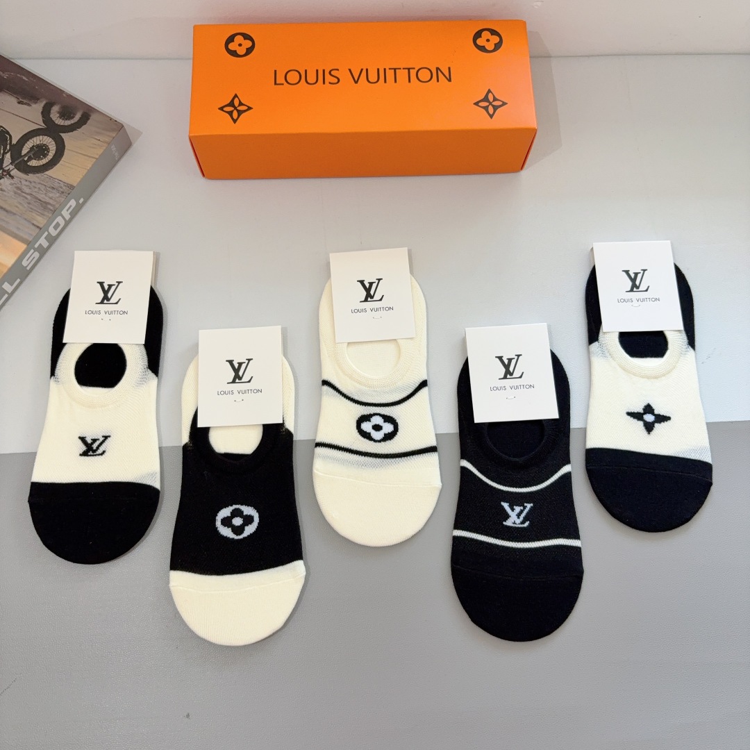 配包装【一盒5双】
LV · 路易威登新款网红袜子❗️短款船袜。竹棉材质，轻薄柔软透气，四季通用


