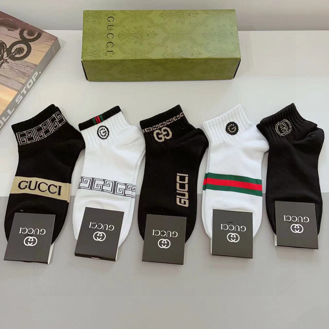 配包装（一盒5双）
 Gucci 古奇 新款中筒男女通用袜，纯棉面料，潮人必备 ，爆款经典双G，个性时尚