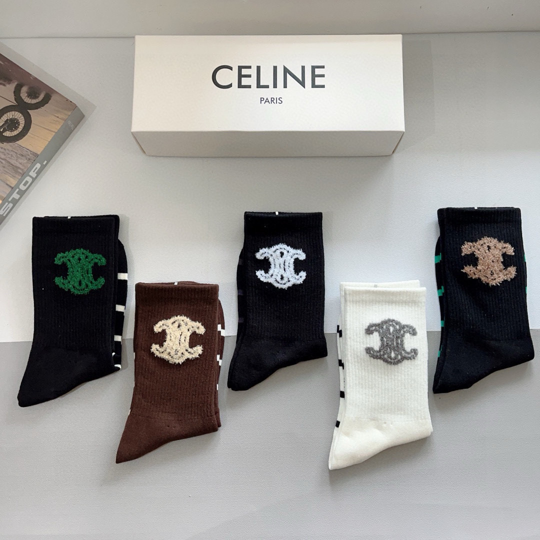 配包装（一盒5双）
CELINE  赛琳 新款长筒袜子、纯棉面料，专柜同 步长筒袜子，💛大牌出街，潮人必