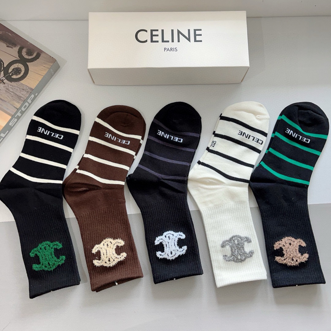 配包装（一盒5双）
CELINE  赛琳 新款长筒袜子、纯棉面料，专柜同 步长筒袜子，💛大牌出街，潮人必