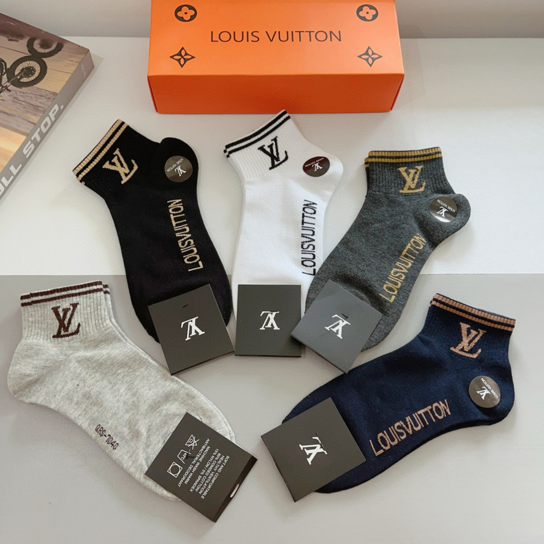 配包装（一盒5双） 🌟 LV 路易威登 超火爆小单品，高版本羊毛面料，潮人必备 爆款，经典字母logo中