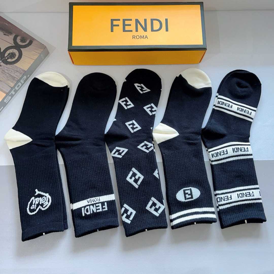 配包装（一盒5双）
FENDI  芬迪  字母双Ｆ爆款小腿长筒袜，纯棉面料， 专柜同款 💓纯棉面料，实用