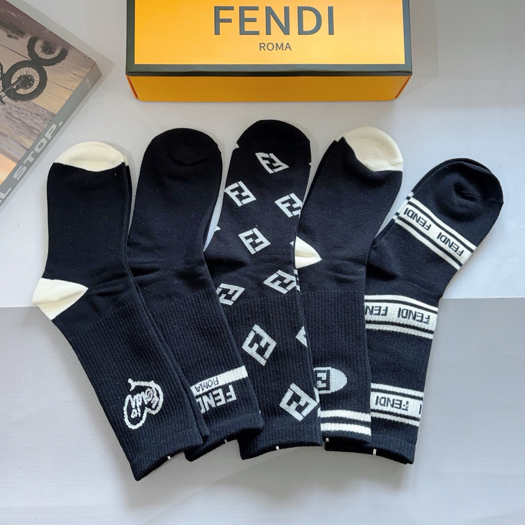 配包装（一盒5双）
FENDI  芬迪  字母双Ｆ爆款小腿长筒袜，纯棉面料， 专柜同款 💓纯棉面料，实用