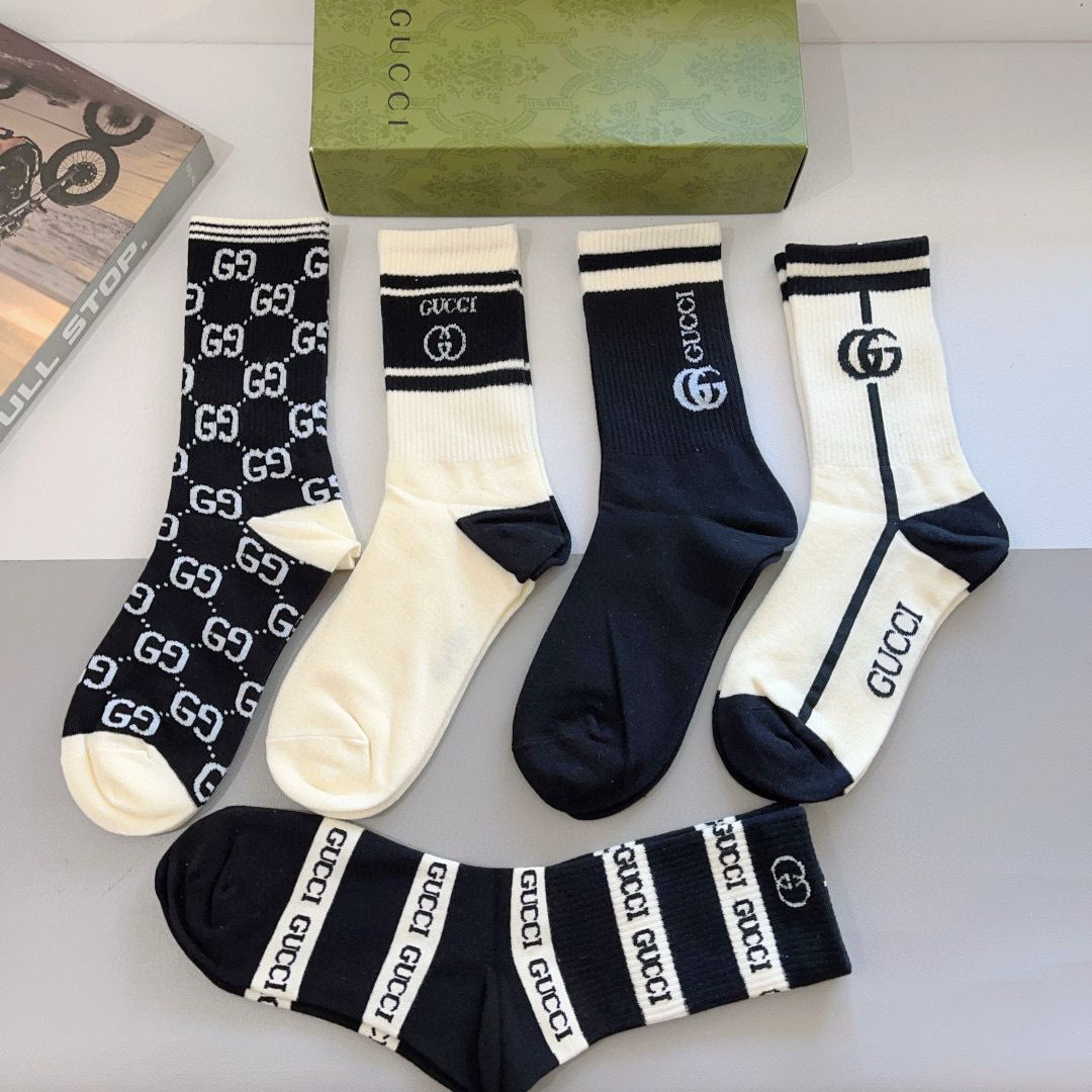 配包装（一盒5双）
 Gucci 古奇 ins超火爆长筒袜，纯棉面料，潮人必备 ，经典双G字母，个性时尚