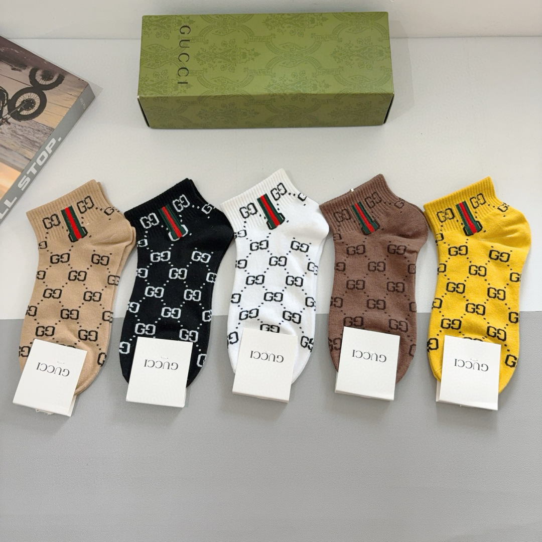 配包装（一盒5双）
GUCCI 古奇 新款短筒袜子！纯棉面料，经典图案，专柜同步船袜，💛大牌出街，潮人必