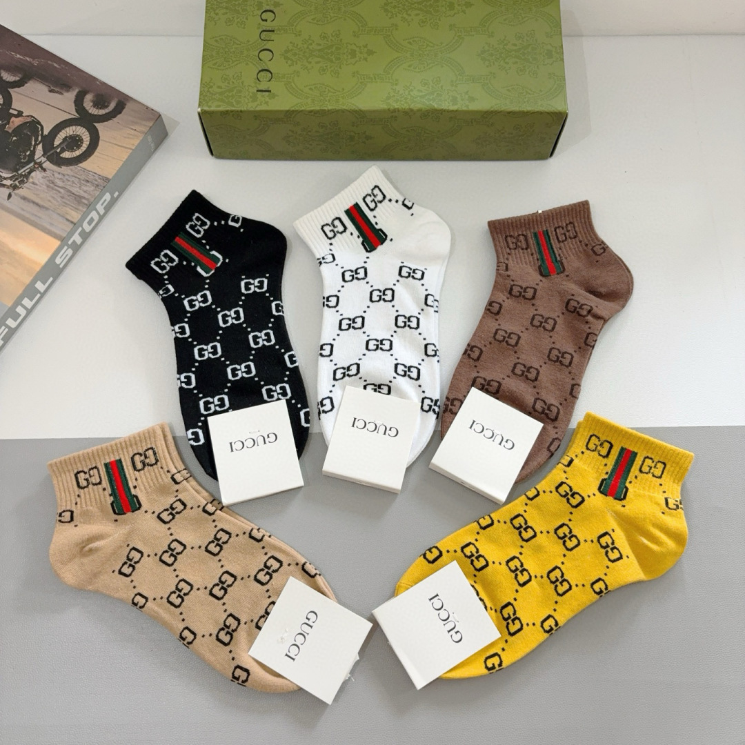 配包装（一盒5双）
GUCCI 古奇 新款短筒袜子！纯棉面料，经典图案，专柜同步船袜，💛大牌出街，潮人必