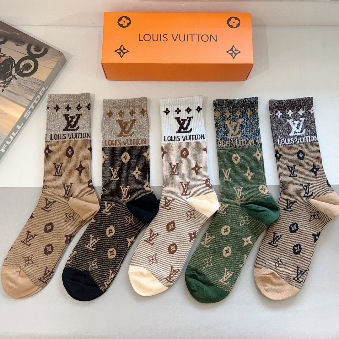 配包装（一盒5双） 🌟 LV 路易威登 超火长筒袜子，潮人必备 爆款，经典字母logo长筒袜，个性时尚百