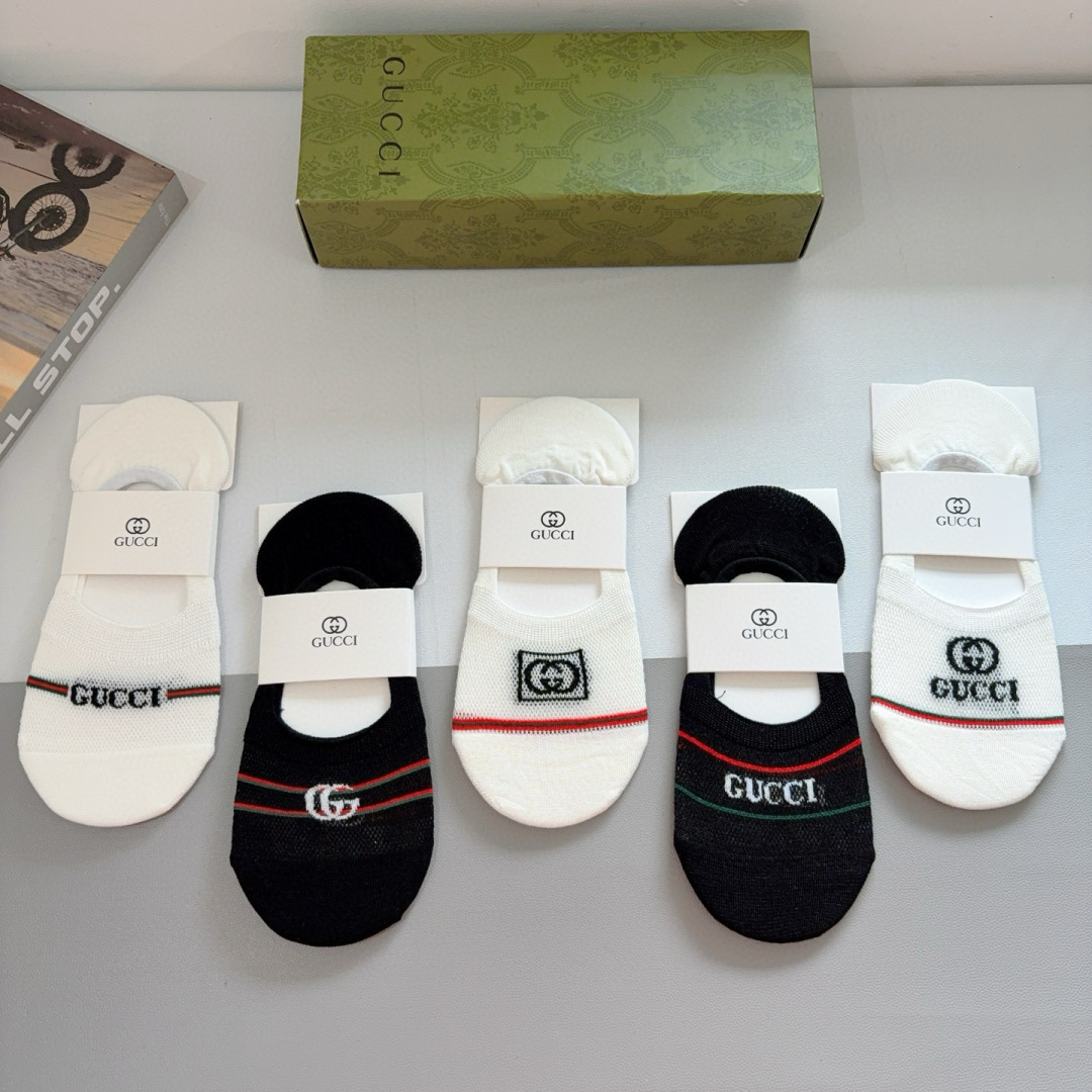 配包装（一盒5双）
 Gucci 古奇 ins超火爆短款船袜，竹棉面料，潮人必备 ，经典G家袜子 个性时