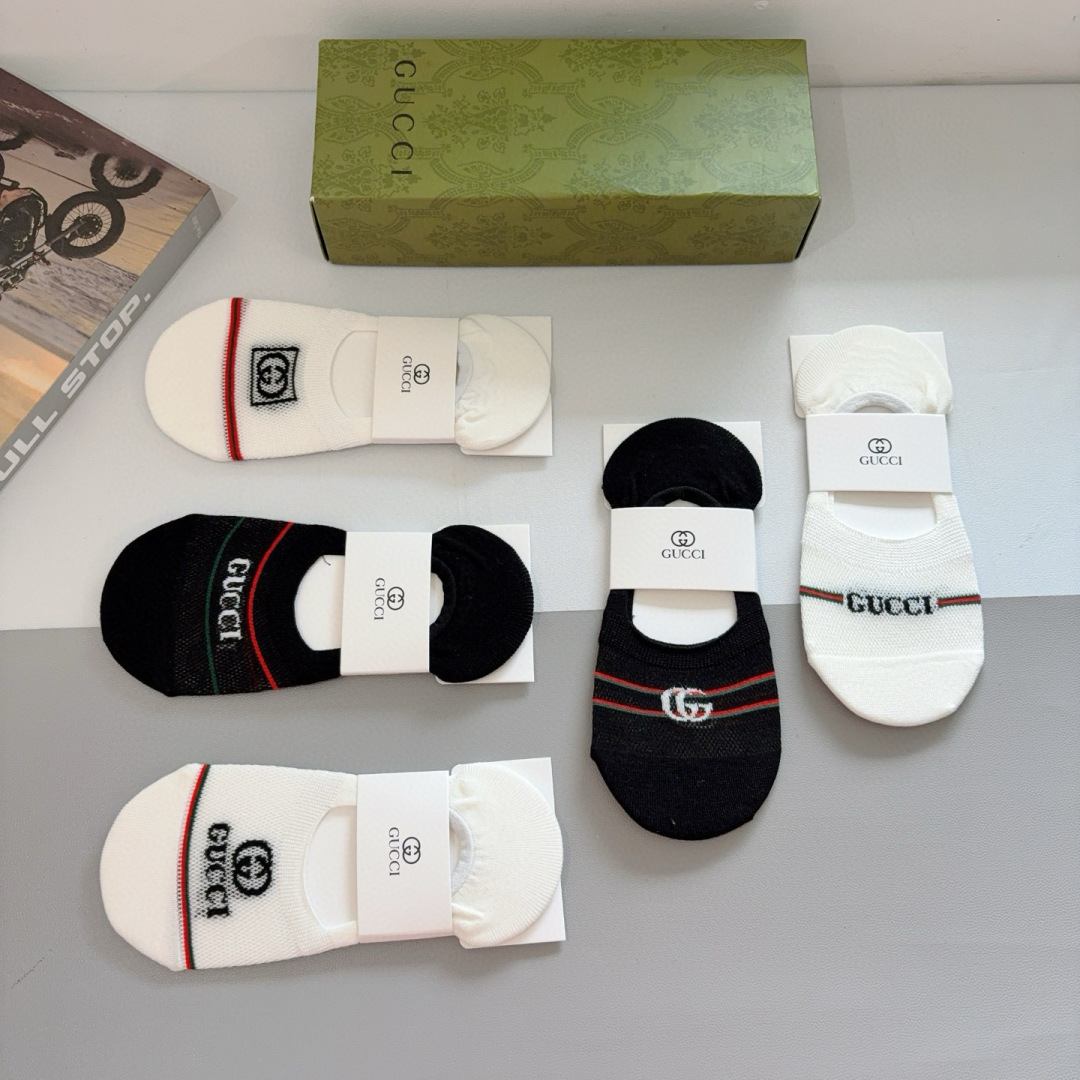 配包装（一盒5双）
 Gucci 古奇 ins超火爆短款船袜，竹棉面料，潮人必备 ，经典G家袜子 个性时