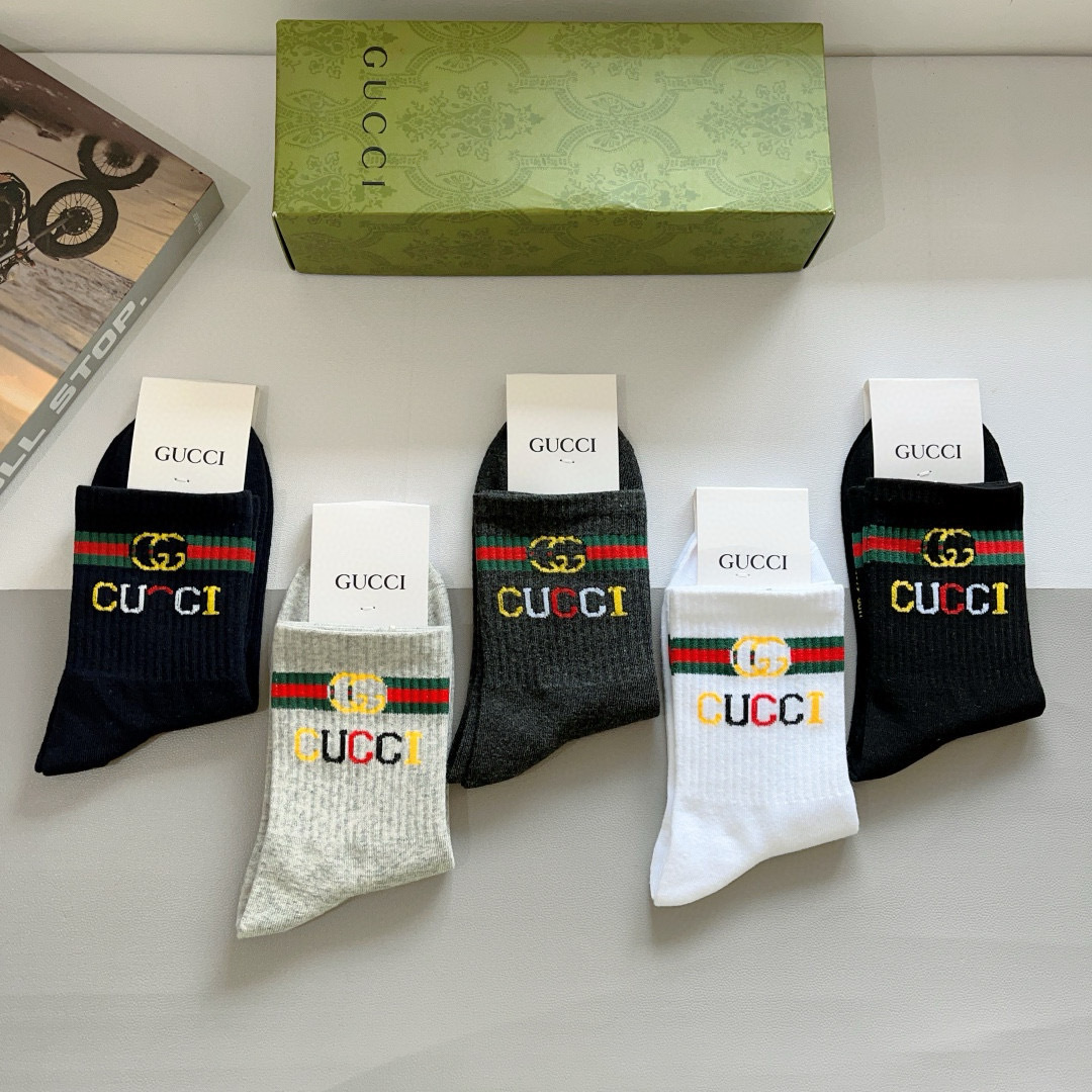 配包装（一盒5双）
 Gucci 古奇 新款男士中筒袜子，纯棉面料，潮人必备 ，爆款经典双G，个性时尚百