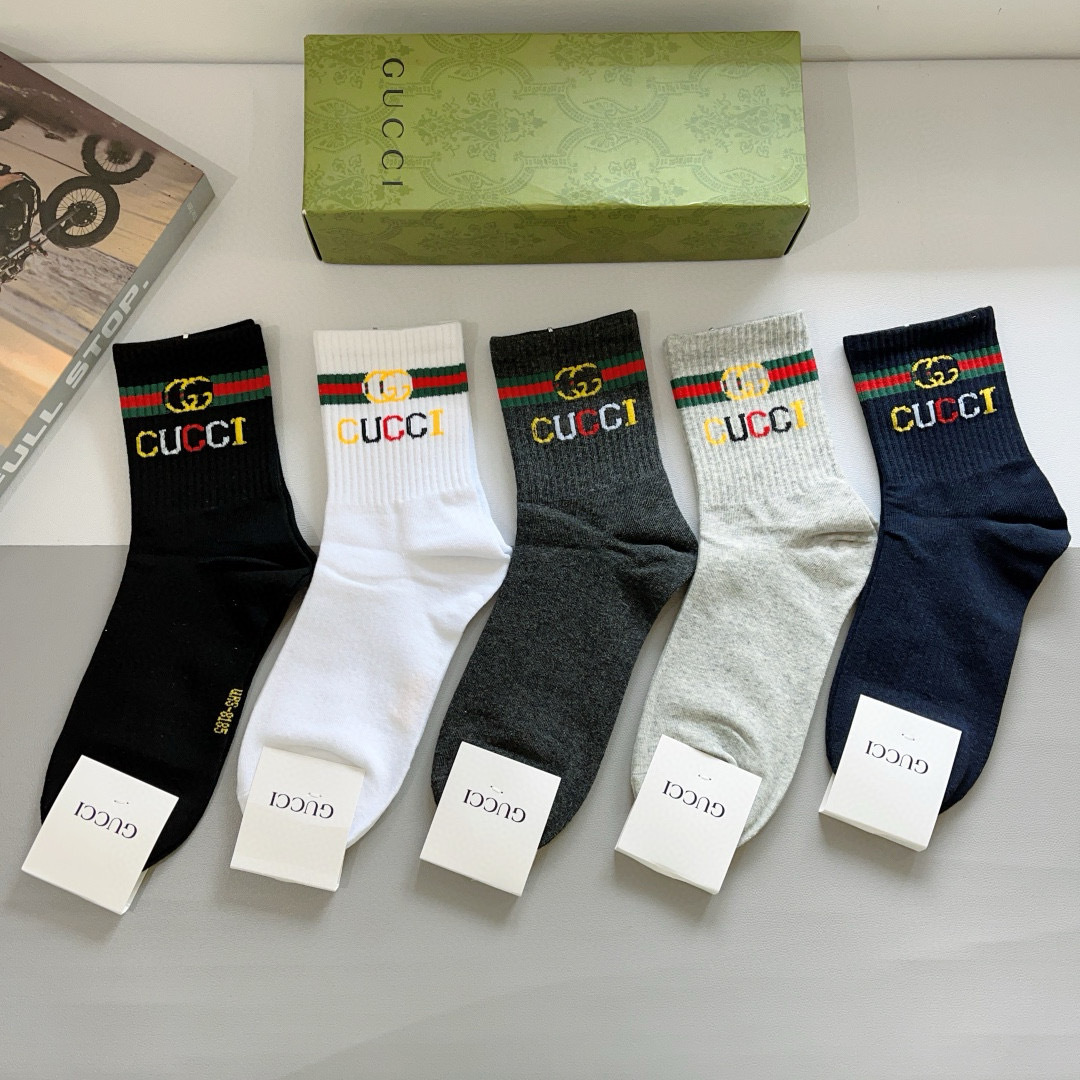 配包装（一盒5双）
 Gucci 古奇 新款男士中筒袜子，纯棉面料，潮人必备 ，爆款经典双G，个性时尚百