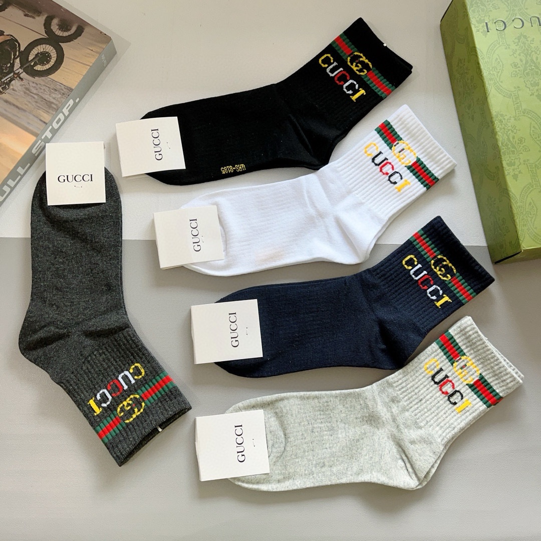 配包装（一盒5双）
 Gucci 古奇 新款男士中筒袜子，纯棉面料，潮人必备 ，爆款经典双G，个性时尚百