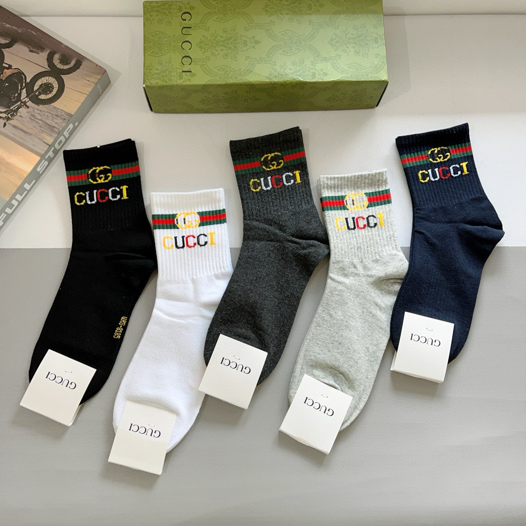 配包装（一盒5双）
 Gucci 古奇 新款男士中筒袜子，纯棉面料，潮人必备 ，爆款经典双G，个性时尚百