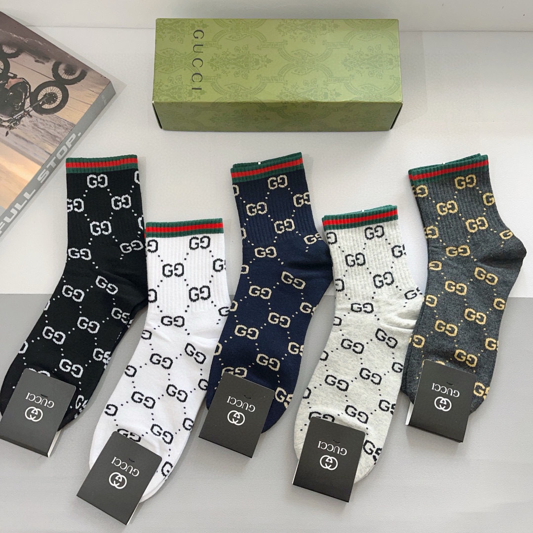 配包装（一盒5双）
 Gucci 古奇 ins超火爆男款中筒袜，纯棉面料，潮人必备 ，经典G家彩条针织织
