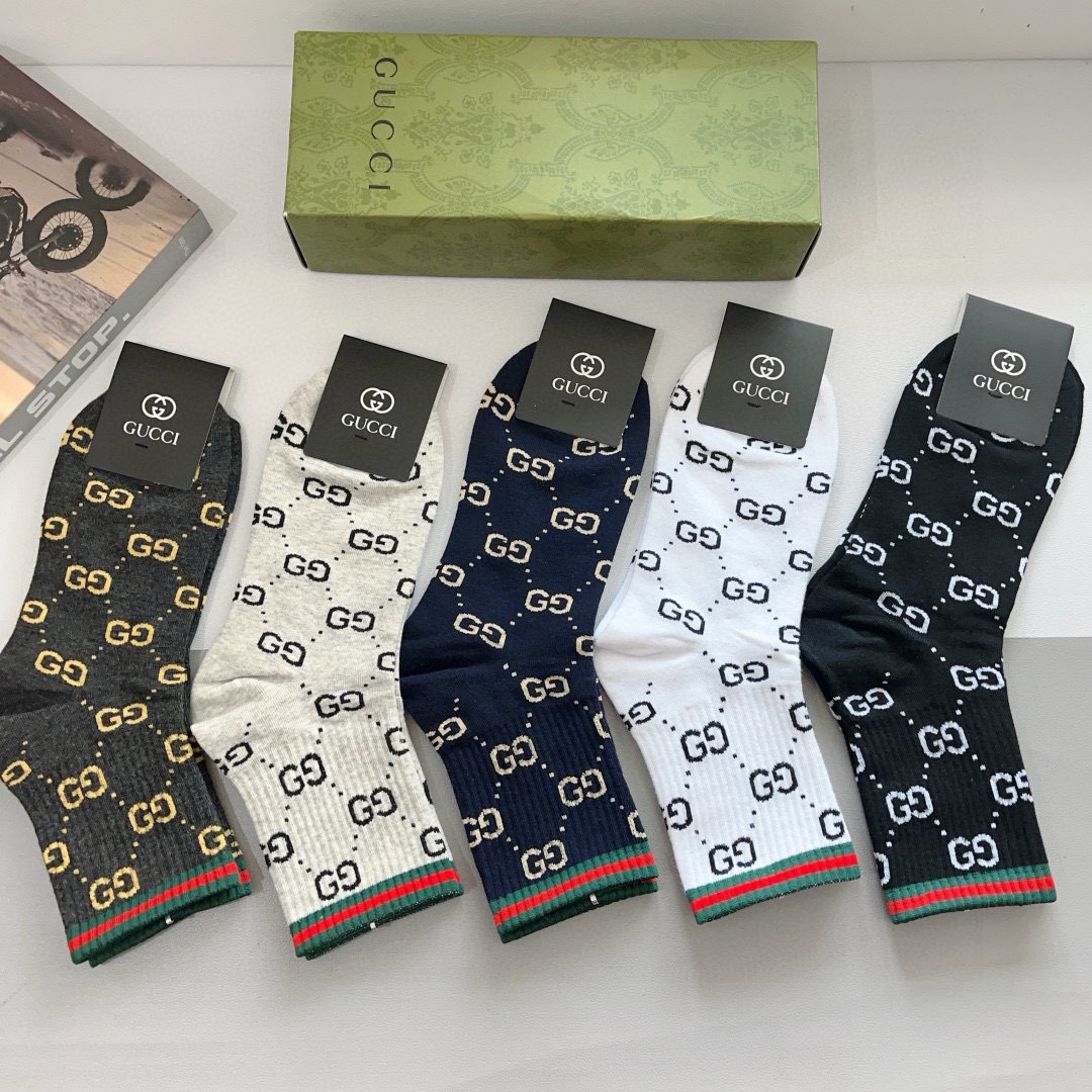 配包装（一盒5双）
 Gucci 古奇 ins超火爆男款中筒袜，纯棉面料，潮人必备 ，经典G家彩条针织织