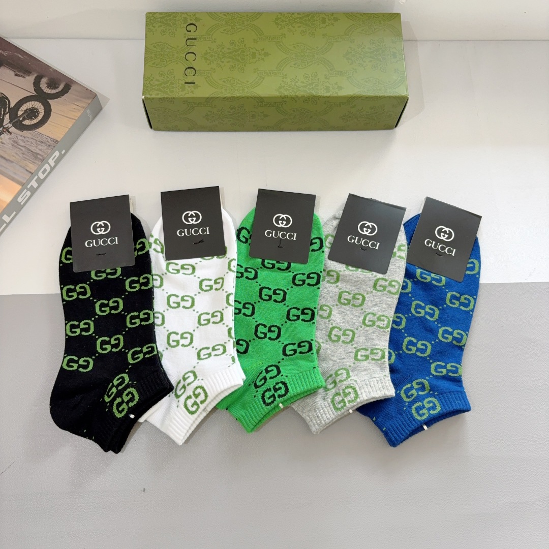 配包装（一盒5双）
 Gucci 古奇 ins风短款袜子纯棉面料，潮人必备 ，经典G家袜子 个性时尚百搭