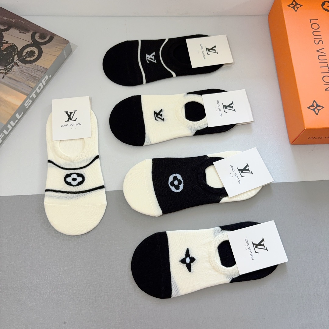 配包装【一盒5双】
LV · 路易威登新款网红袜子❗️短款船袜。竹棉材质，轻薄柔软透气，四季通用

