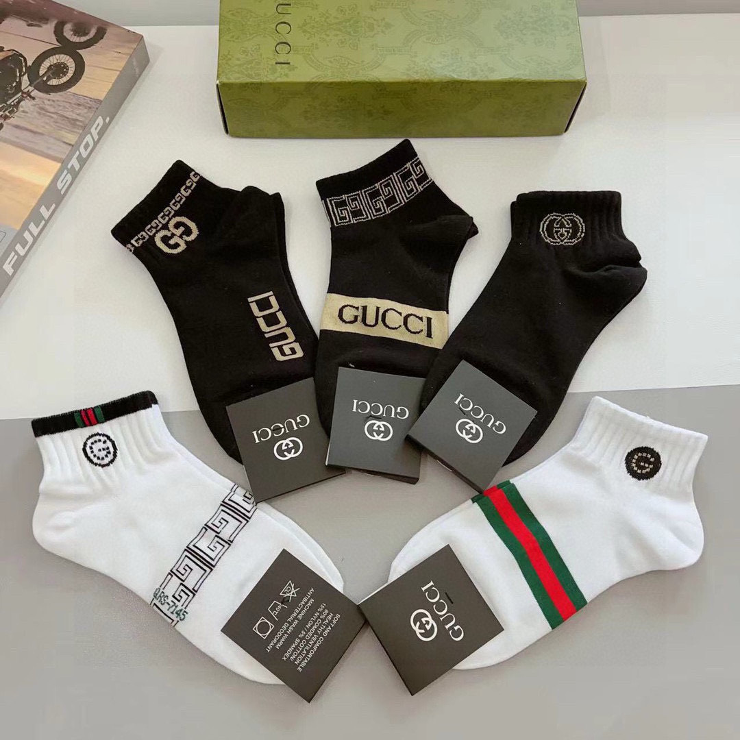 配包装（一盒5双）
 Gucci 古奇 新款中筒男女通用袜，纯棉面料，潮人必备 ，爆款经典双G，个性时尚