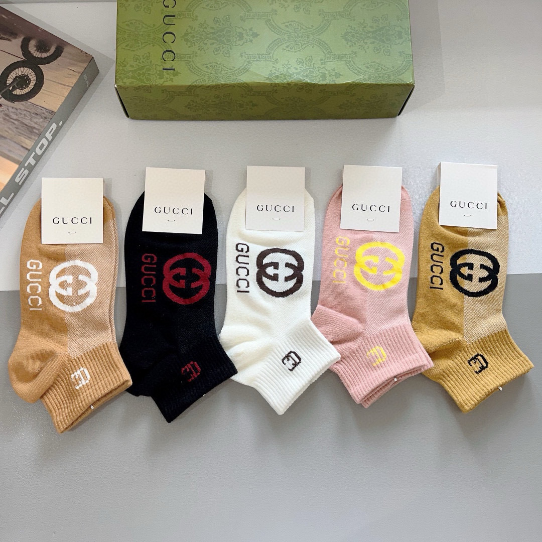 配包装（一盒5双） Gucci 古奇 ins超火爆小单品袜子，纯棉面料，潮人必备 ，Gucci 爆款，经