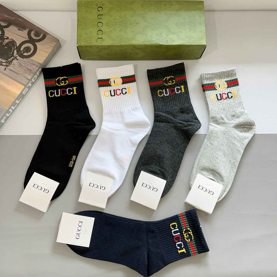 配包装（一盒5双）
 Gucci 古奇 新款男士中筒袜子，纯棉面料，潮人必备 ，爆款经典双G，个性时尚百