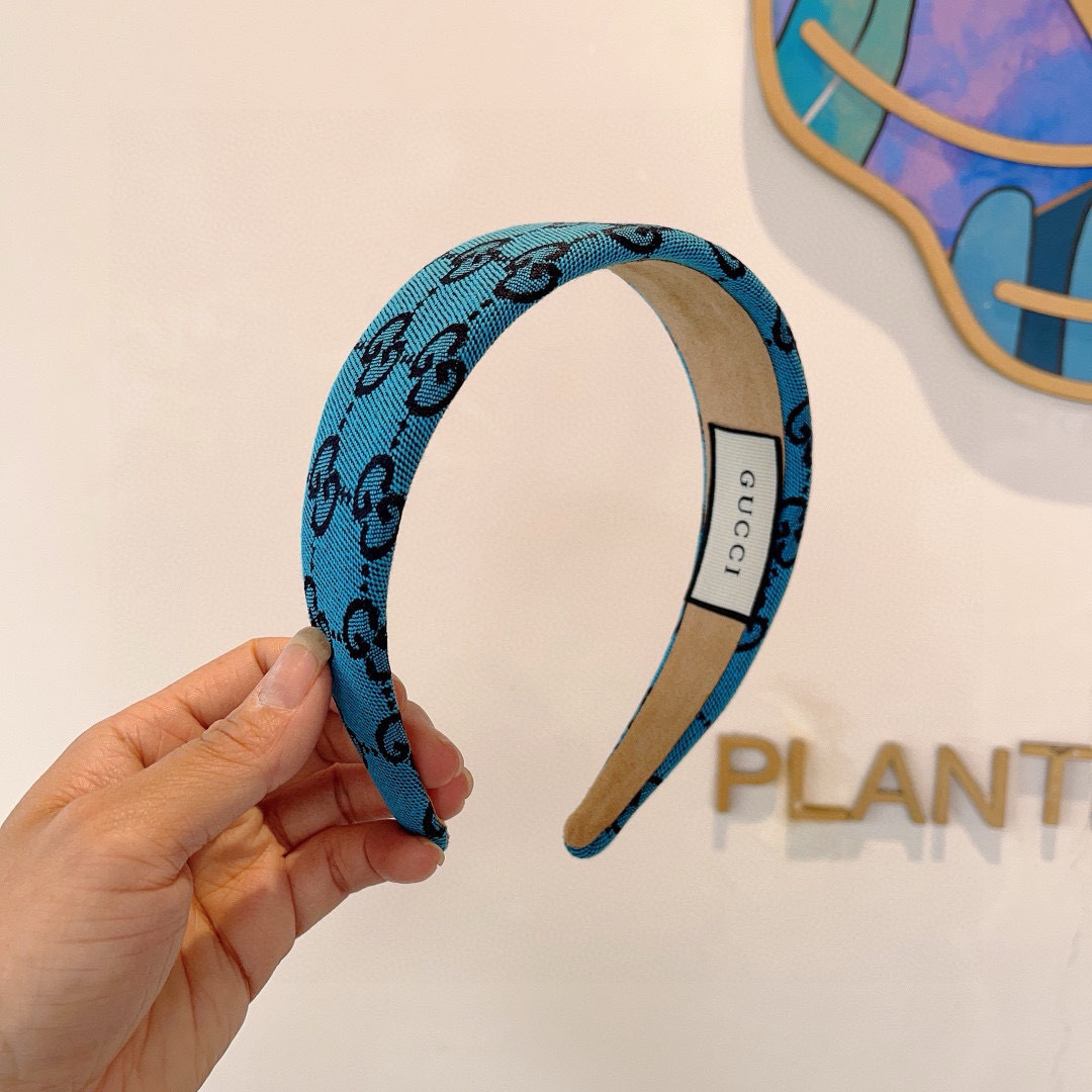 NO:366523,Packaged by Gucci Internet celebrity classic new wide version headband, goddess must-have single headband, very versatile and fashionable!  hairpins, hairpins, gucci, hairpins19860909配包装 Gucci古奇 网红经典新款宽版发箍,女神必备单品头箍,非常百搭,时尚潮流！发夹,发夹,gucci,hairpins,accessory