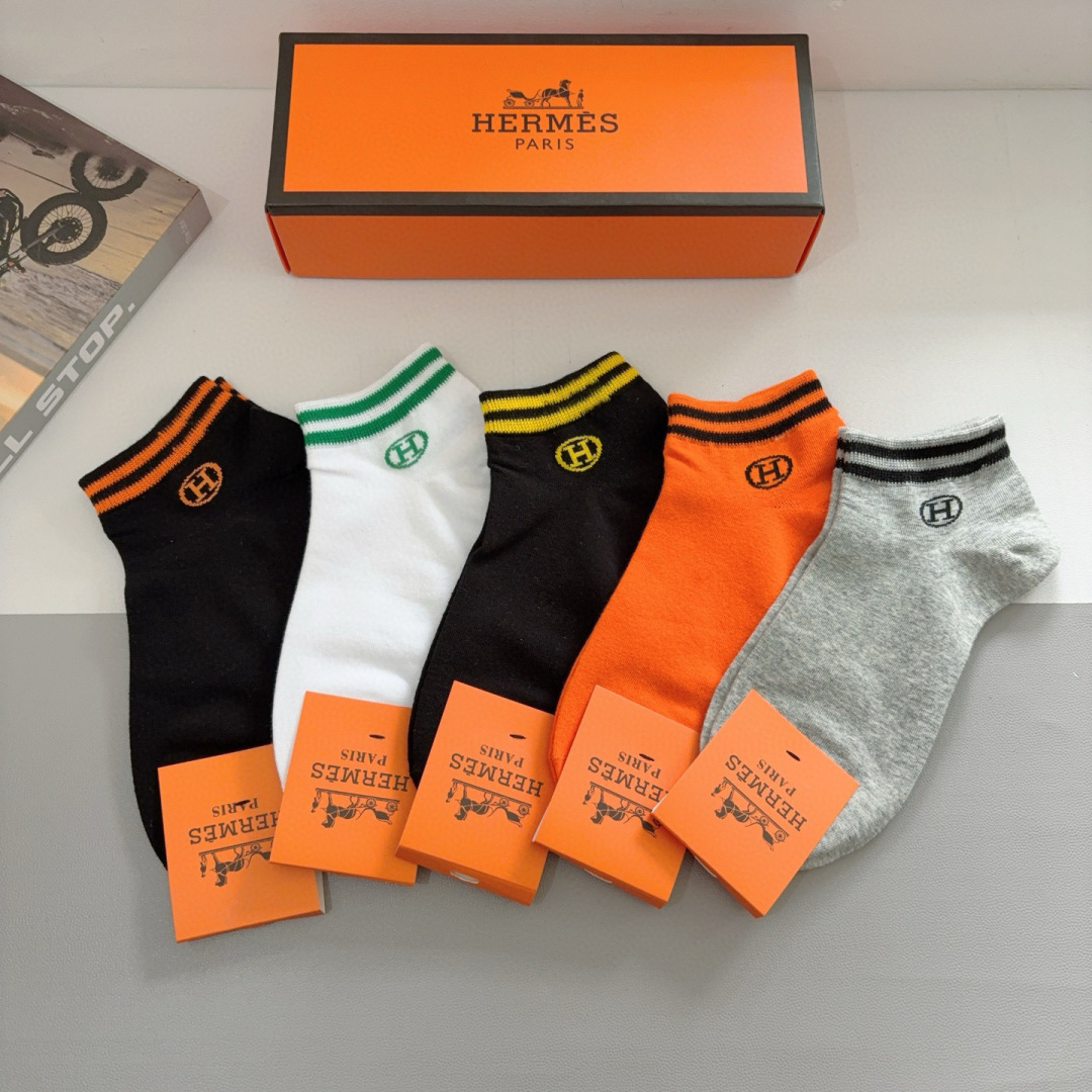 NO:350204,Packaging [one box of 5 pairs] HERMES Hermes high version, universal for men and women, super soft socks, a must-have for trendy people in counter purchasing quality. Short socks, super high-quality matching. Recommended recommendations~~ Must-in-one fashionable items!  !  !  socks, stockings, socks, hermes, hermes, socks19860909配包装【一盒5双】 HERMES爱马仕高版本 男女通用 袜子超级柔软船袜潮人必不能少的专柜代购品质 短款袜子 ,搭配起来超高逼格 推荐推荐推荐～～必入时髦小单品！！！袜子,丝袜,袜子,hermes,hermes,socks,accessory