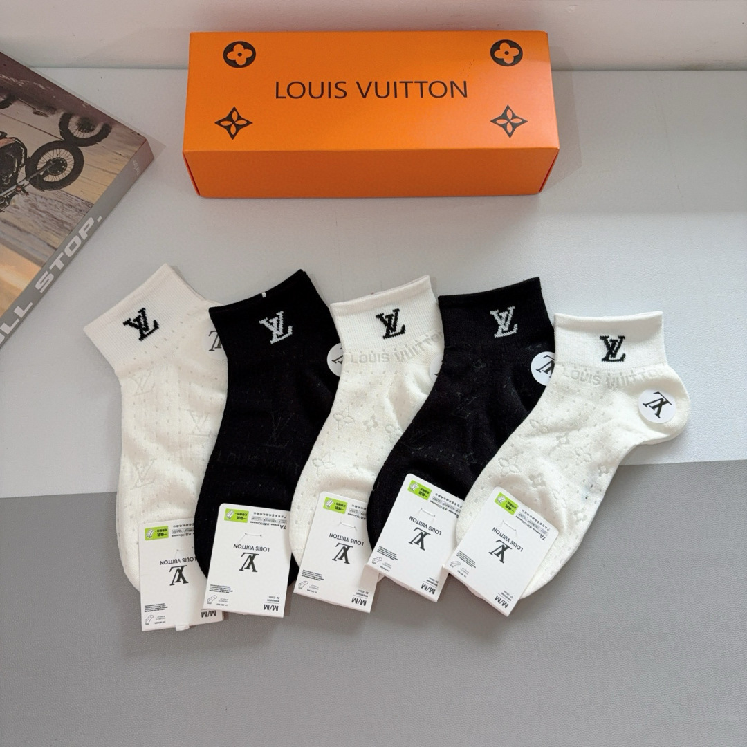 NO:350226,Packaging (5 pairs per box) LV Louis Vuitton Super popular small socks, bamboo cotton fabric, must-have for trendy people Hot products, classic letter logo boat socks, personalized and fashionable versatile style, you deserve socks, stockings, socks, louis vuitton, louis vuitton, socks19860909配包装（一盒5双）  LV 路易威登 超火爆小单品袜子,竹棉面料,潮人必备 爆款,经典字母logo船袜,个性时尚百搭款,你值得拥有哦袜子,丝袜,袜子,louis vuitton,louis vuitton,socks,accessory