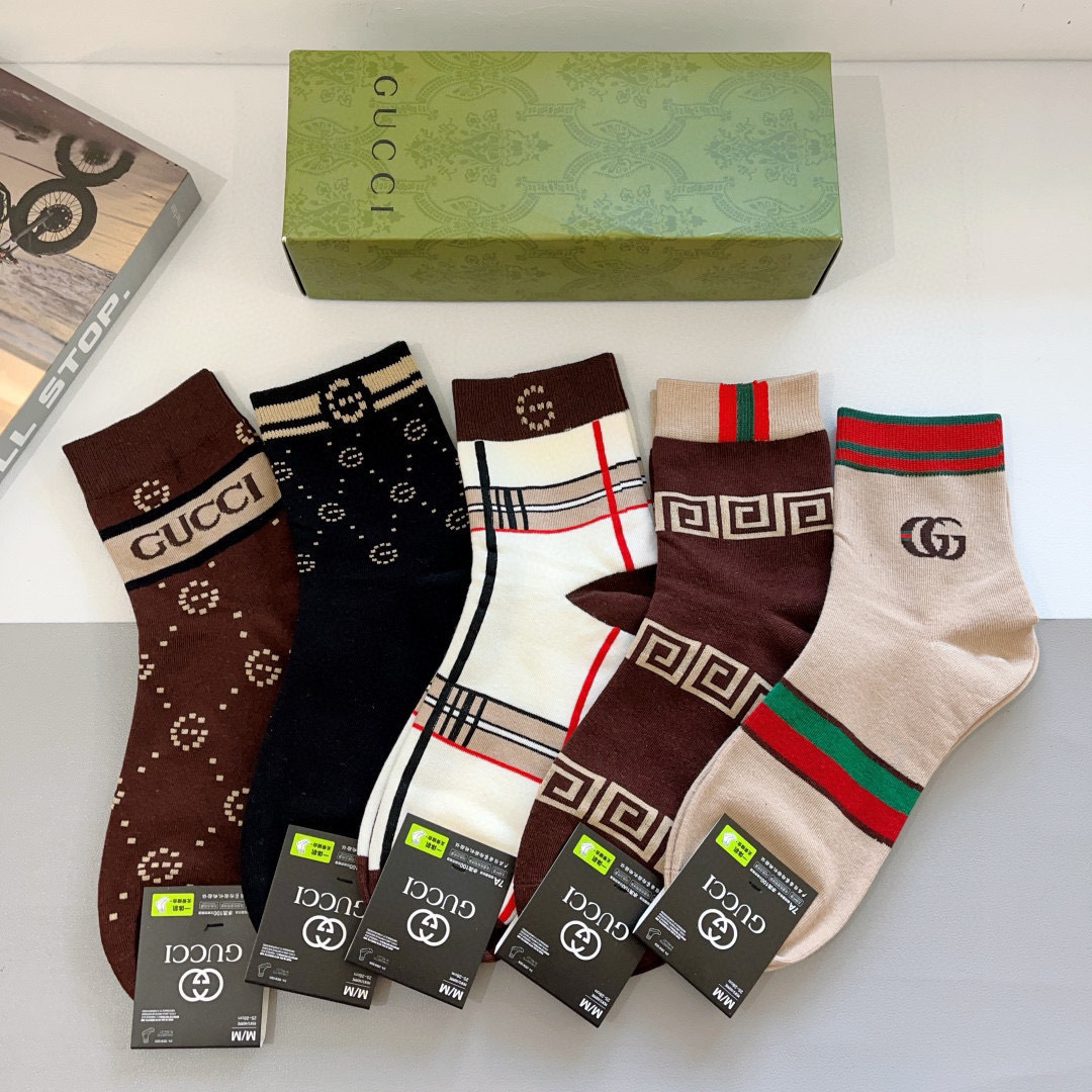 NO:351845,Packaging (5 pairs per box) Gucci Gucci New mid-tube men's socks, pure cotton fabric, a must-have for trendy people, Gucci hot products, classic double G, personalized and fashionable versatile style, you deserve socks, stockings, socks, gucci, socks19860909配包装（一盒5双） Gucci 古奇 新款中筒男款袜子,纯棉面料,潮人必备 ,Gucci 爆款,经典双G,个性时尚百搭款,你值得拥有哦袜子,丝袜,袜子,gucci,socks,accessory